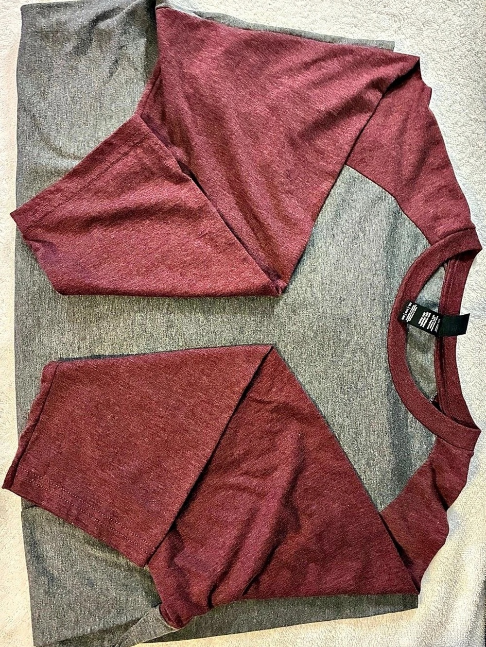 District Perfect-Tri Color Block Long Sleeve Tee Gray & Burgundy 2XL